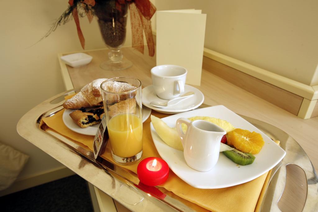 Hotel Bassetto Ферентино Экстерьер фото