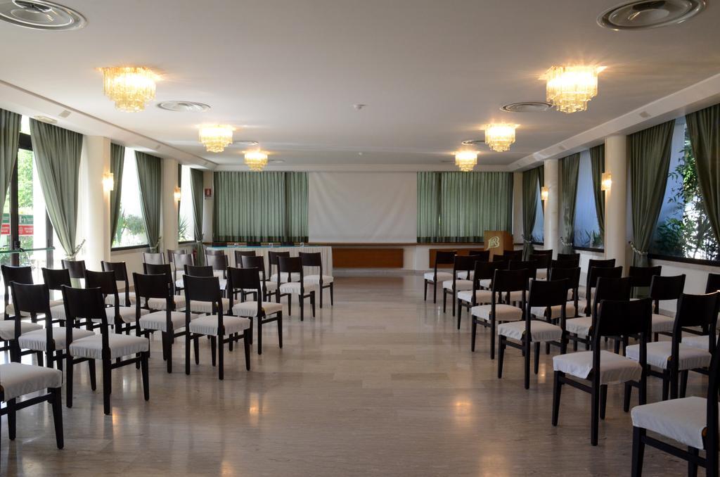 Hotel Bassetto Ферентино Экстерьер фото