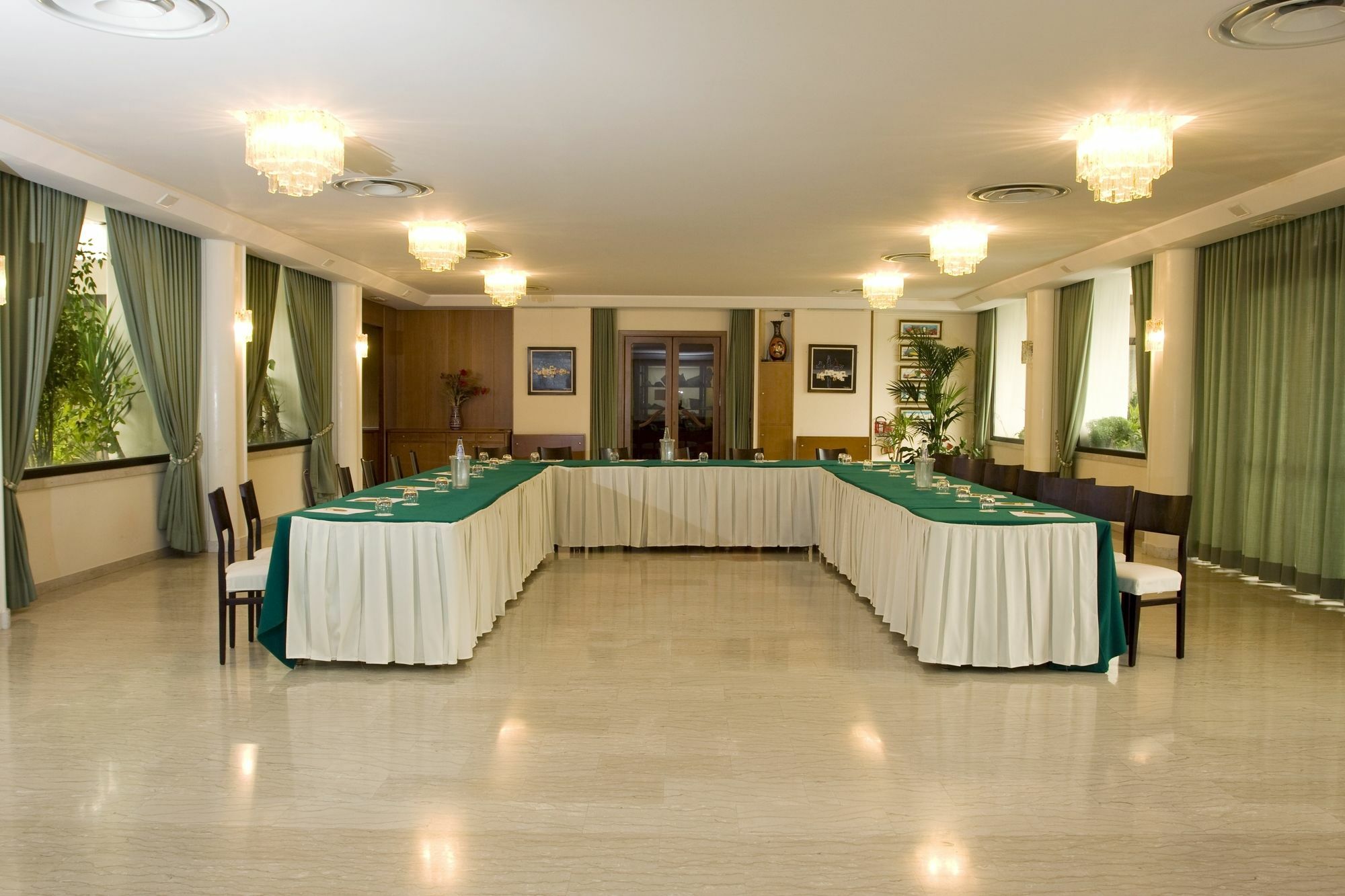 Hotel Bassetto Ферентино Экстерьер фото